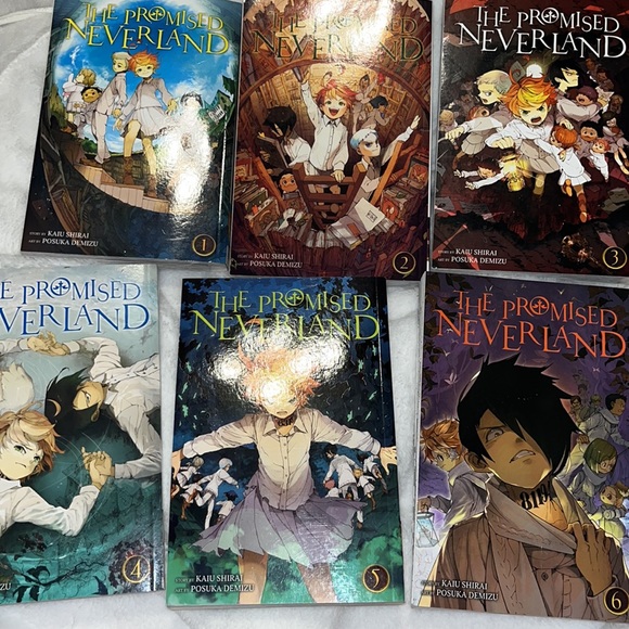 First 6 Volumes of The Promised Neverland Manga - Picture 3 of 4